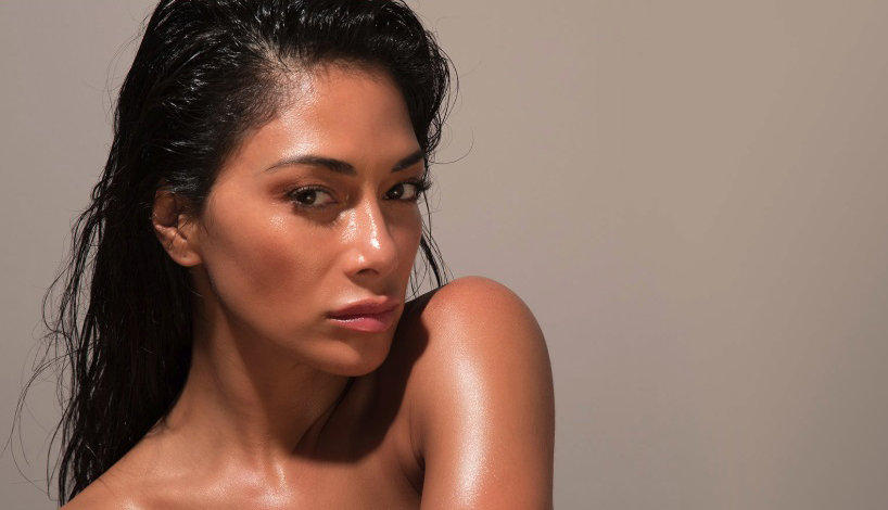 Nicole Scherzinger-t napozás közben egy egy jachton kapták lencsevégre